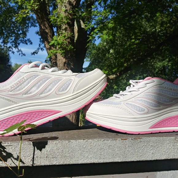 Comfortable sneakers - Picture 1 of 1